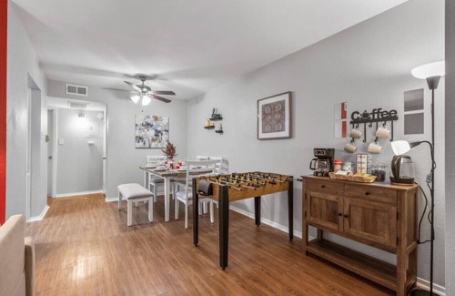 Fort Worth Apartment | Homey 1BD: TCU Walkable, Cozy & FUN-filled!