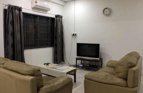 Taman Liong Seng House | Homey 55 Cottage