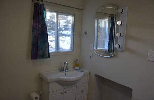 Boularderie Cottage | Homey cottage on Great Bras d'Or Lake.