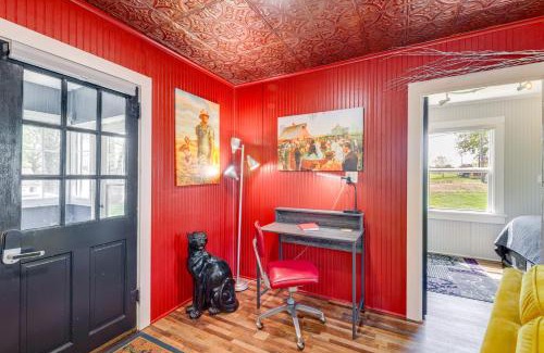 Highland House | Homey Cottage with Sunroom and Smart TV!