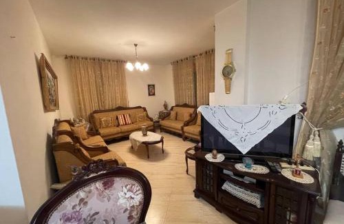 Beit Jala Apartment | Homey Family Apt - Fully Furnished