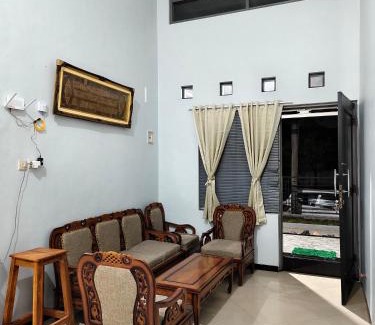 Malang House | Homey Guesthouse Malang Syariah