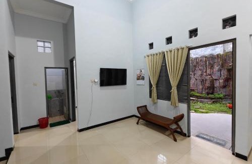 Malang House | Homey Guesthouse Malang Syariah