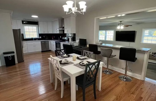 Burlington House | Homey Maple