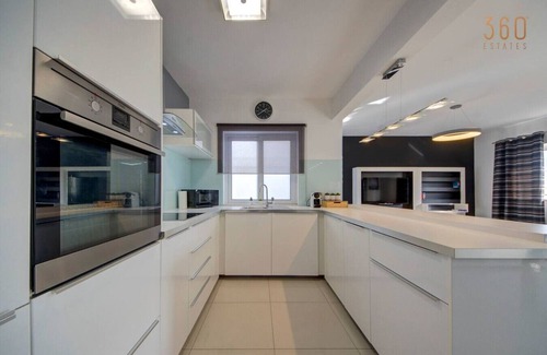 Swieqi Apartment | Homey & Modern 2BR home in an amazing location