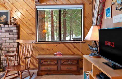 Tahoe National Forest Cabin | Homey Mountain Cabin Retreat, Near Donner Lake