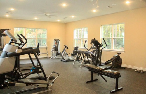 Huntsville Apartment | Homey townhome perfect for traveling individuals looking for short-term leases