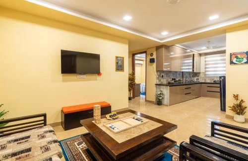 Dariyaganj Apartment | Homlee-Legacy 3BHK Flat in Central DEL-Lift-Terrace