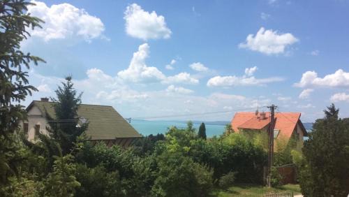 Balatonakarattya House | Homoki Wellness Üdülőház