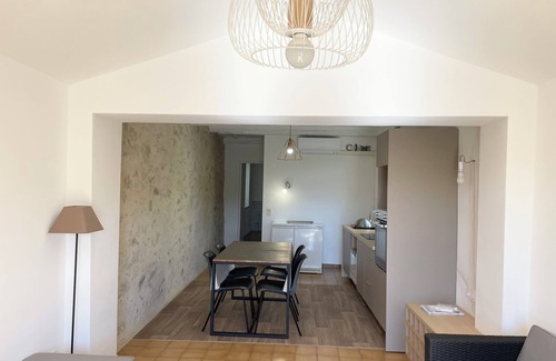 Homps House | HOMPS VILLAGE HOUSE