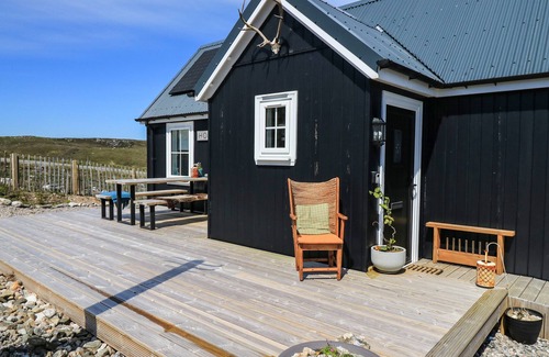 Ardroil Cottage | HONA, pet friendly, character holiday cottage in Uig Isle Of Lewis