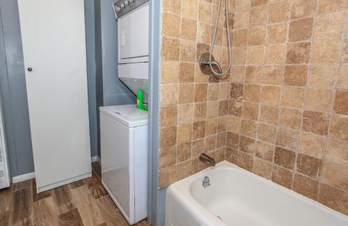 Big Bear Lake House | Honey Bear - Close to lake and village