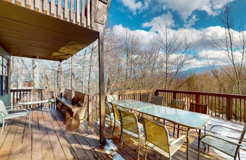 Chalet Village House | Honey Bear Hideout