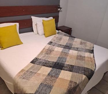 Rustenburg House | Honey Bee Guesthouse