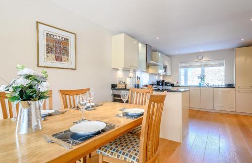Cirencester House | Honey Cottage