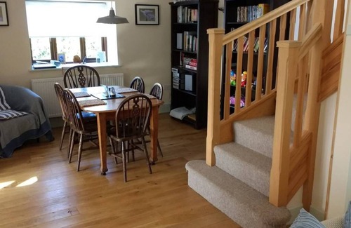 Rhosybol Cottage | Honey cottage is just 3 miles from Amlwch on the northern coast of Anglesey.