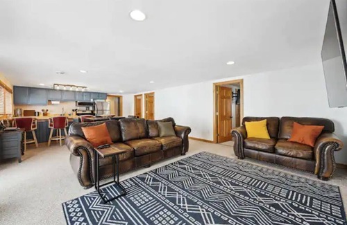 Onamia Cabin | Honey Hole Lodge