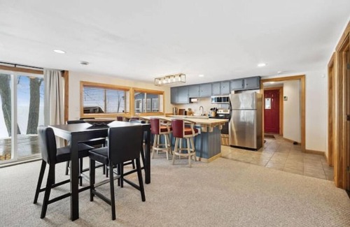 Onamia Cabin | Honey Hole Lodge