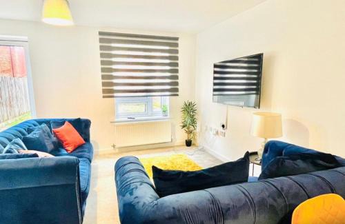 Willesborough House | Honeybee Haven Retreat - 3 Bed House