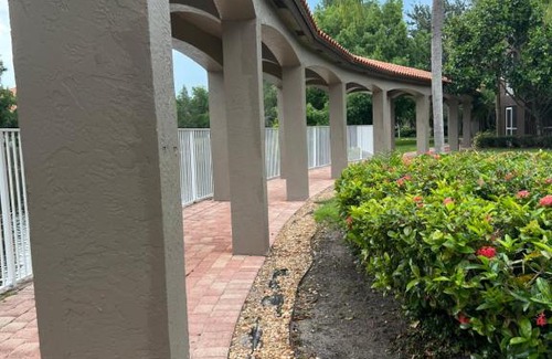 Boynton Beach Apartment | Honeycomb Hideout