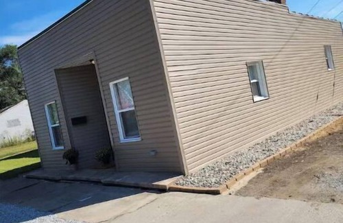 Gary House | Honeycomb Hideout w/2 bedrooms