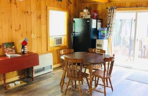 Croydon House | Honeymoon Cabin & Little Cabin Retreat