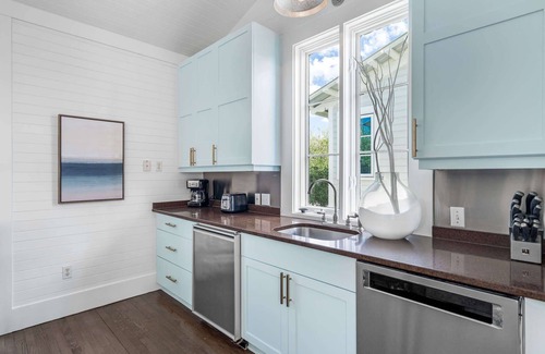 Seaside Condo | Honeymoon Cottage with Gulf View. 32 Steps to Beach, Community Pools, Bikes!