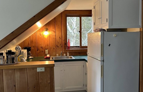 Seawall Cabin | Honeymoon Retreat, quiet and private. Acadia National Park. Major updates 2024!