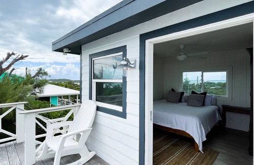 Hope Town Apartment | Honeymoon Suite