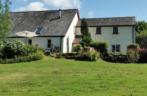 Llanfyrnach House | Honeysuckle - 2 Bedroom Cottage - Llanfyrnach