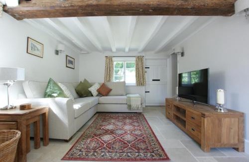 East Meon House | Honeysuckle Cottage- East Meon