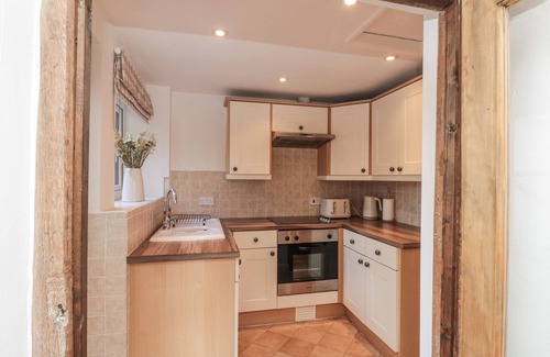 Scawton Cottage | HONEYSUCKLE COTTAGE, with open fire in Helmsley