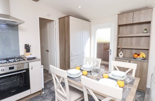 Runswick Bay Cottage | Honeysuckle Lodge