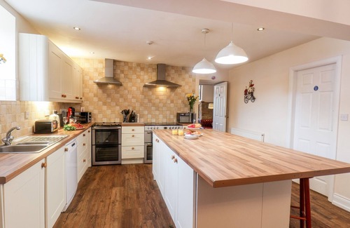 Reighton Cottage | HONEYSUCKLE, pet friendly, with hot tub in Filey