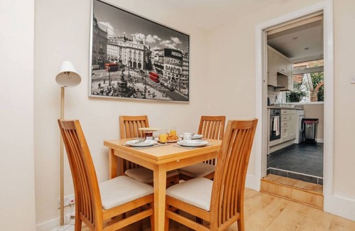 Henley-on-Thames House | Honeysuckle terrace - 2 Bedroom house