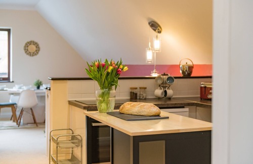 Broad Oak House | Honeywood Lodge by Bloom Stays with Indoor Pool ideal for families and children