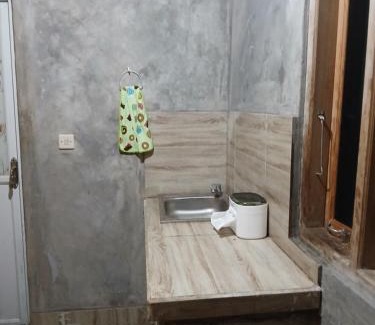 Sumbawa Barat House | Hong homestay