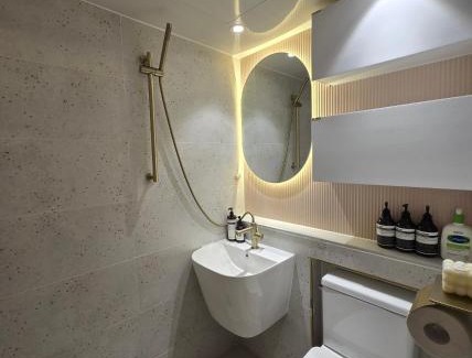 Seogyo-dong Bed & Breakfast | Hongdae House- 3mins to Hongdae Station