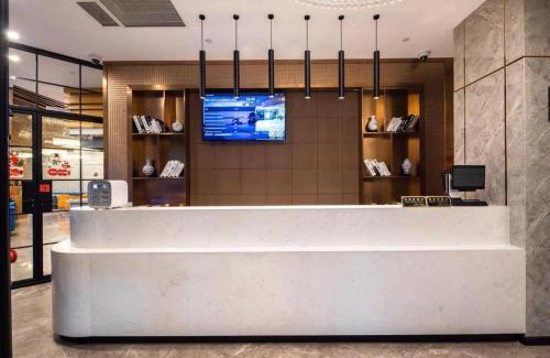 Changning Hotel | Hongqiao Pujue International Zhongshan Park Metro Station