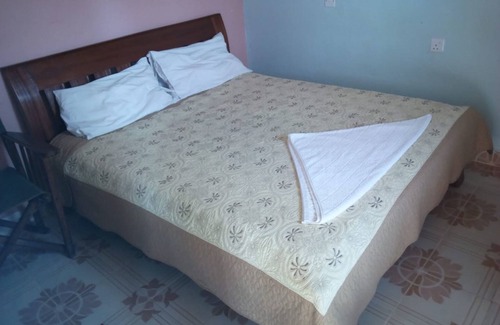 Naro Moru Hotel | Honi Resort