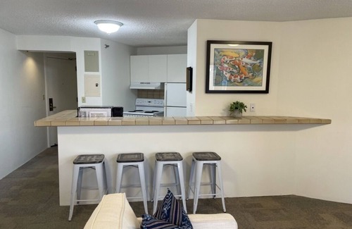 Downtown Honolulu Apartment | Honolulu Urban Oasis, Experience Breathtaking Views from Your Downtown Apartment