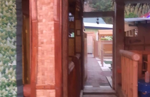 Odiongan House | Honorable, Sports bar and guesthouse
