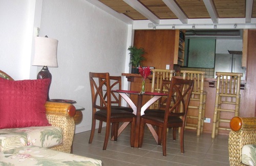 Hilo Condo | Honu Penthouse 2brm Spectacular Views. Swim with Sea Turtles