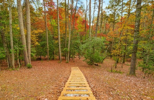 Morganton House | Hooch Holler Hideaway