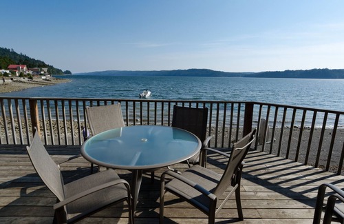 Lilliwaup Cabin | Hood Canal, Octopus Hole Beach Cabin. 315' Cove with Oysters!