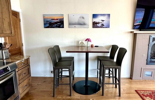 Union House | Hood Canal Resort in Union, WA, Luxury Lookout (up to 5 guests)