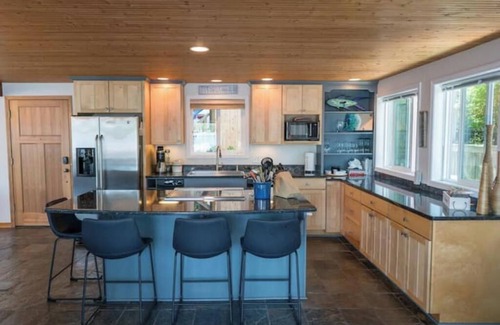 Union House | Hood Canal Waterfront with Dock and Kayaks