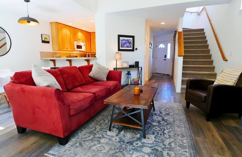 Hood River House | Hood River Contemporary Townhome