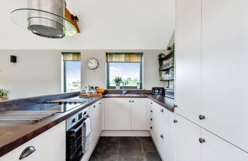 Bridport House | Hoods