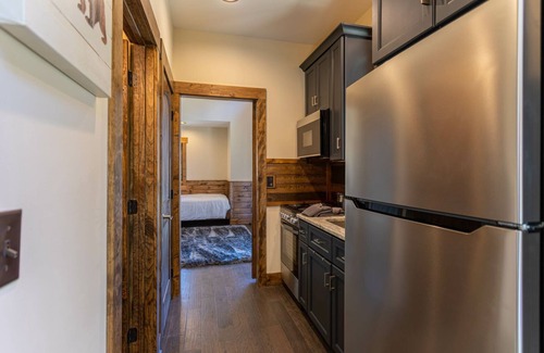 Banner Elk Cabin | Hook, Wine, and Sinker - pet friendly Fish Camp home with Eagles Nest amenities